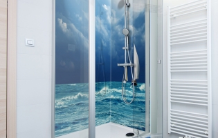 diamondback-sea-yachts-printed-acrylic-shower-panel_glass-splashbacks_house-interior-design-unique-night-stands-kitchen-with-bar-lamps-bentley-furniture-color-in-stone-facing-fireplace-bat