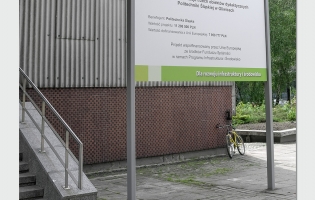 politechnika-6-oznakowanie-zewnetrzne-tablice-unijne